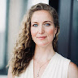 Meet your Posher, Adrienne